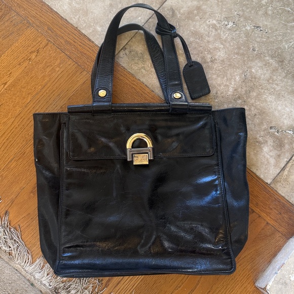 BADGLEY MISCHKA ladies patent leather, black bag excellent condition - Picture 11 of 14